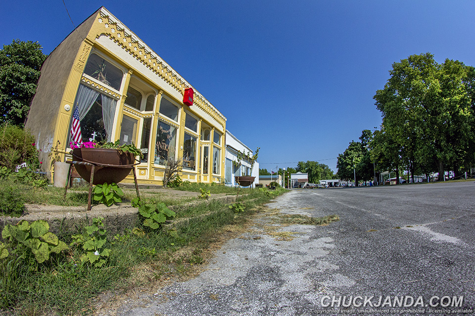 Forgottonia Illinois Antique Shop On The Square